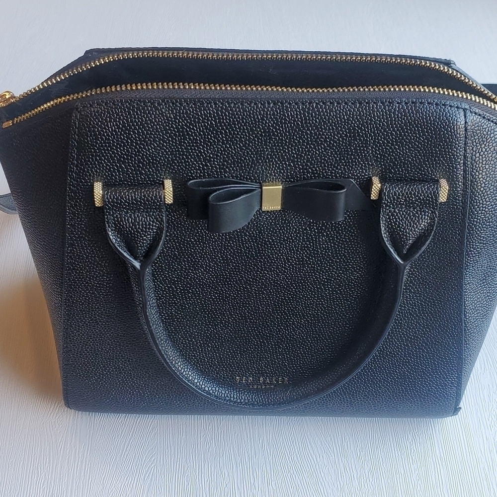 Ted Baker London Black Pebble Leather Janne Bow Purse like new *flaw - Picture 8 of 11